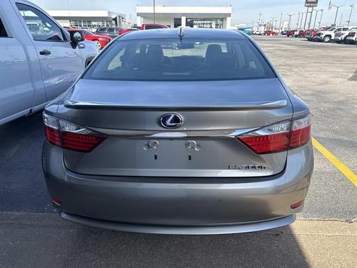 2015 Lexus ES 300h Base
