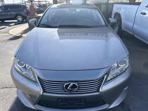2015 Lexus ES 300h Base