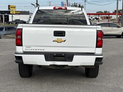Summit White 2018 Chevrolet Silverado 1500 Custom