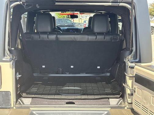 Mojave / Sand 2016 Jeep Wrangler Unlimited Sahara