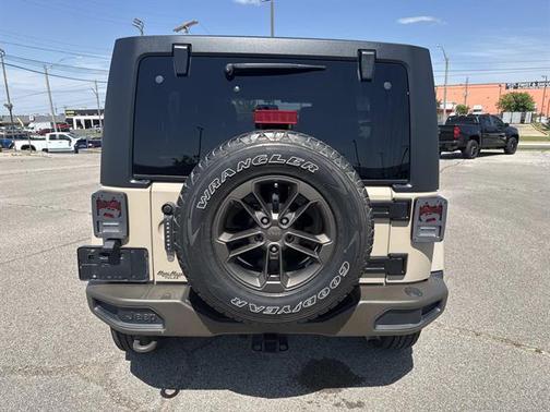 Mojave / Sand 2016 Jeep Wrangler Unlimited Sahara
