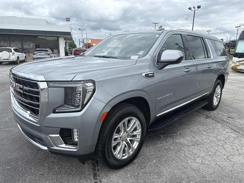 Sterling 2023 GMC Yukon XL SLT