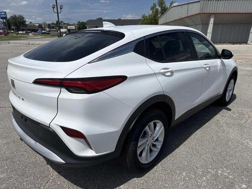Summit White 2026 Buick Envista Preferred