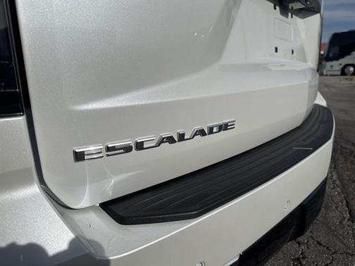 2025 Cadillac Escalade ESV Premium Luxury