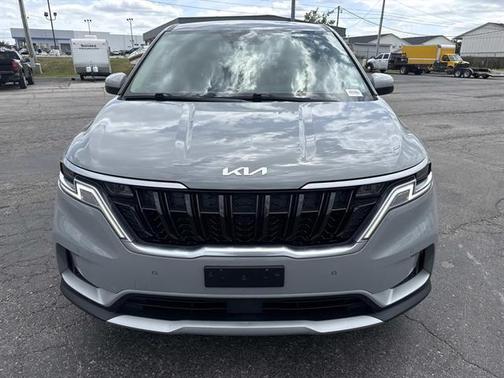 Ceramic Silver 2022 Kia Carnival EX