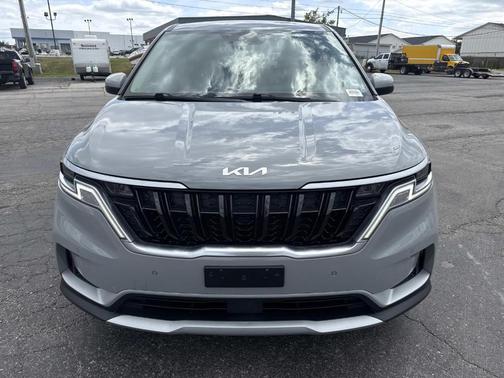 Ceramic Silver 2022 Kia Carnival EX