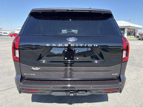 Dark 2025 Ford Expedition Max Active