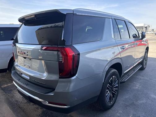 2025 GMC Yukon Elevation