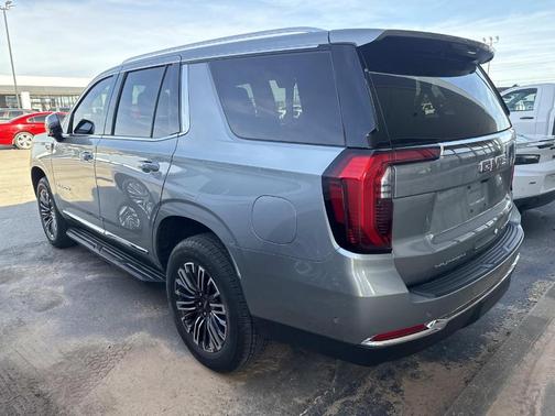 2025 GMC Yukon Elevation