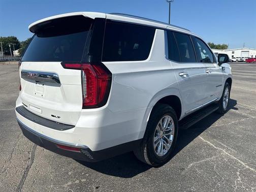 2024 GMC Yukon SLT