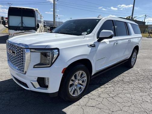 Summit White 2023 GMC Yukon XL Denali
