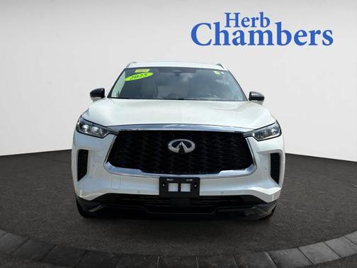 2025 INFINITI QX60 LUXE