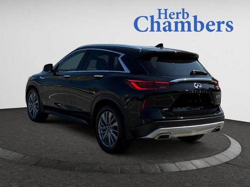 2023 INFINITI QX50 LUXE