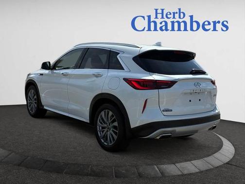 2025 INFINITI QX50 LUXE