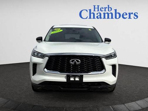 2025 INFINITI QX60 PURE