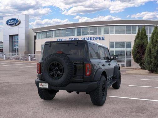 Shadow Black 2026 Ford Bronco Outer Banks