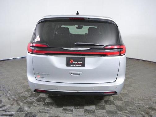 Silver Mist Clearcoat 2024 Chrysler Pacifica Touring-L
