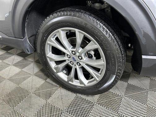 Gray Metallic 2024 Ford Explorer XLT