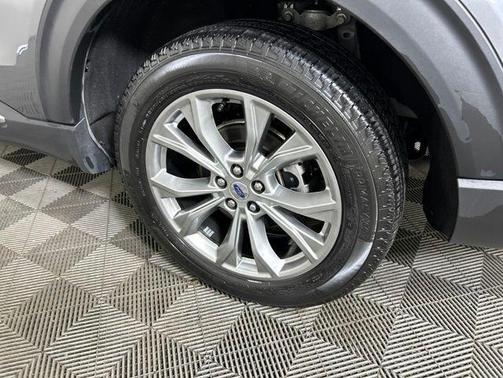 Gray Metallic 2024 Ford Explorer XLT