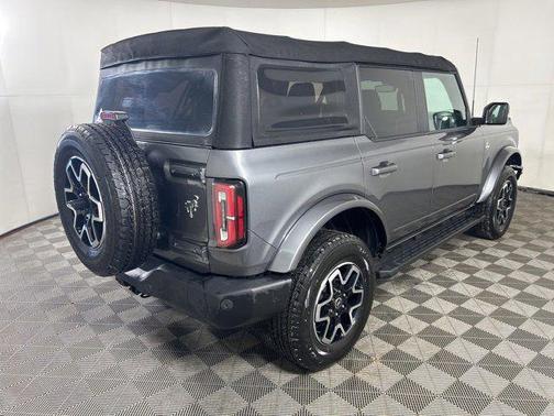 Gray Metallic 2022 Ford Bronco Outer Banks