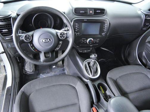 Clear White 2018 Kia Soul +