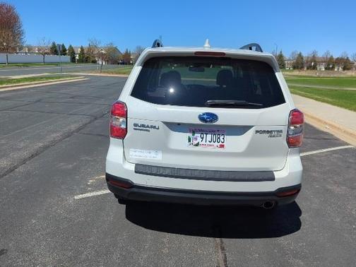 2016 Subaru Forester 2.5i Touring