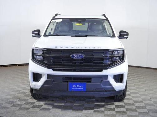 Star White 2025 Ford Expedition Active