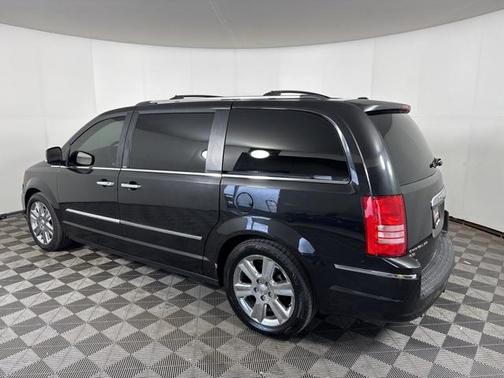 2012 Chrysler Town & Country Limited