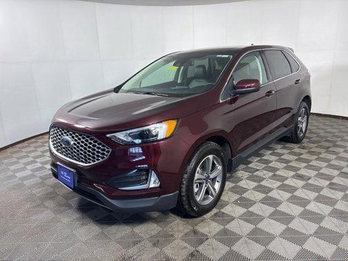Burgundy Velvet Metallic Tinted Clearcoat 2024 Ford Edge SEL