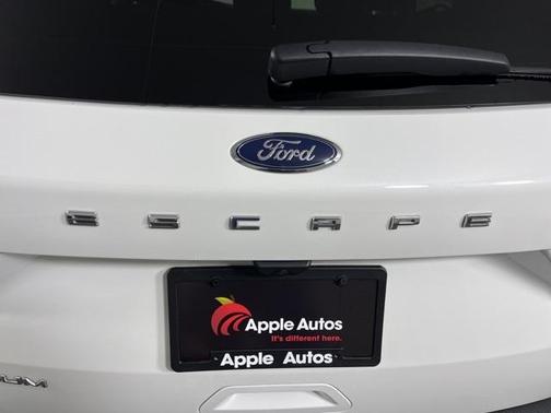 2022 Ford Escape Titanium