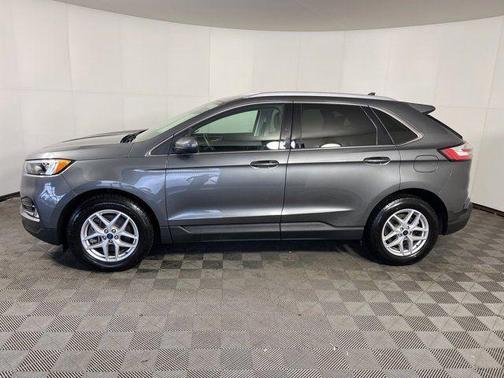 Carbonized Gray Metallic 2022 Ford Edge SEL