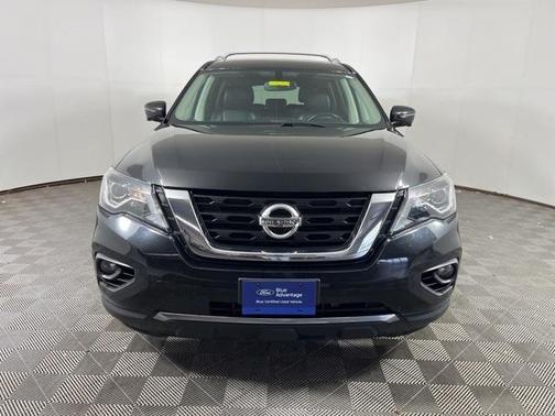 2017 Nissan Pathfinder SL