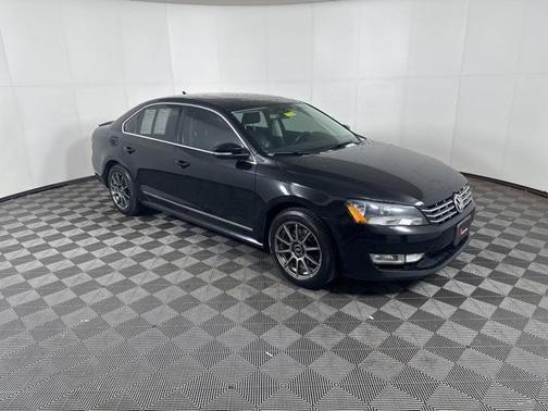 2014 Volkswagen Passat Auto SEL Premium