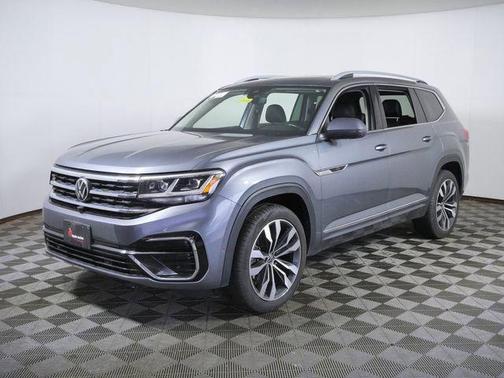 Platinum Gray Metallic 2022 Volkswagen Atlas 3.6L SEL Premium R-Line