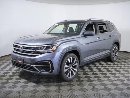 Platinum Gray Metallic 2022 Volkswagen Atlas 3.6L SEL Premium R-Line