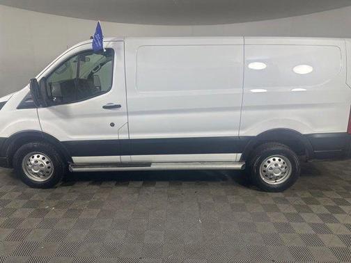 Oxford White 2024 Ford Transit-250 Base