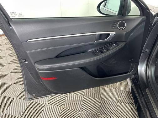 2023 Hyundai SONATA Hybrid Limited