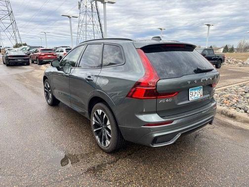 2026 Volvo XC60 B5 Plus