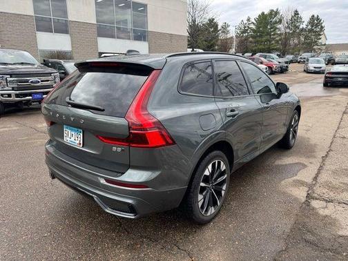 Forest Green 2026 Volvo XC60 B5 Plus