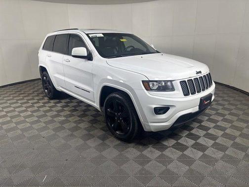 Bright White Clearcoat 2015 Jeep Grand Cherokee Altitude
