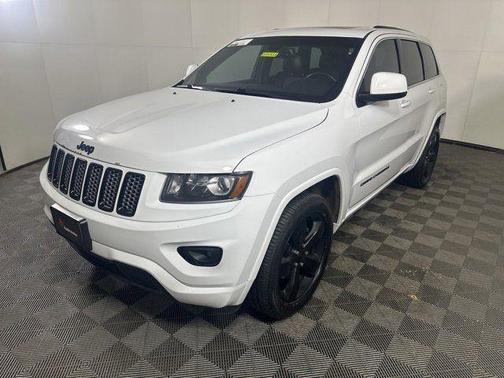 Bright White Clearcoat 2015 Jeep Grand Cherokee Altitude