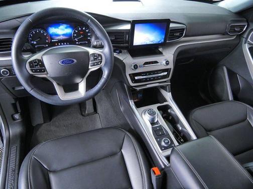 Silver Metallic 2024 Ford Explorer XLT