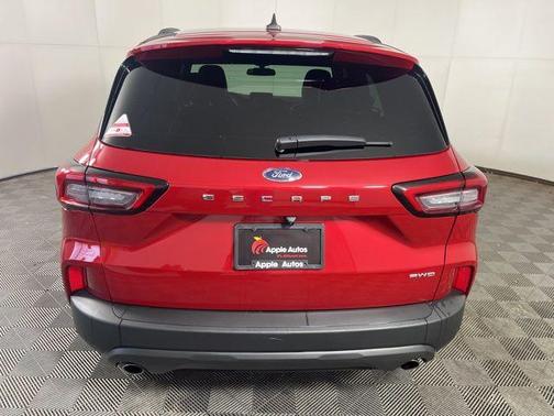 Rapid Red Metallic Tinted Clearcoat 2025 Ford Escape ST-Line