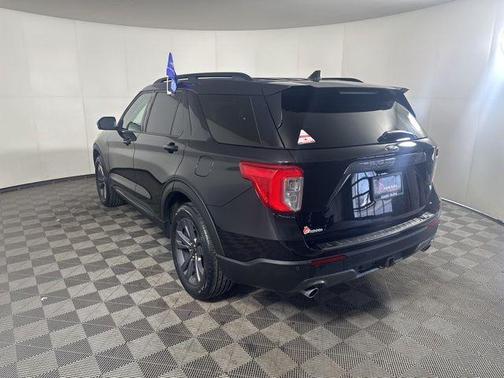 Black Metallic 2022 Ford Explorer XLT