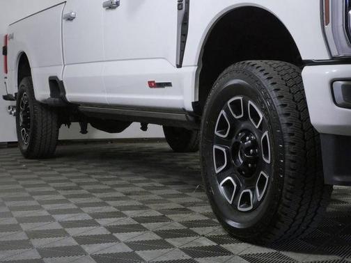 Star White 2024 Ford F-350 Platinum