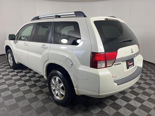 2010 Mitsubishi Endeavor LS