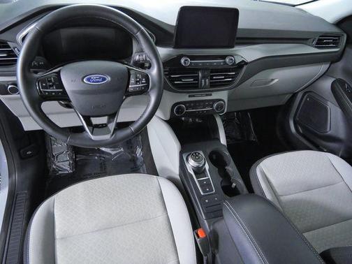 Space Silver 2025 Ford Escape Active