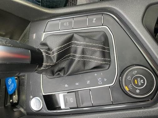 2021 Volkswagen Tiguan 2.0T SE R-Line Black