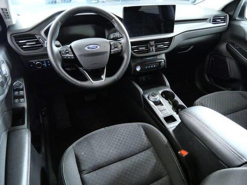 Silver Metallic 2024 Ford Escape Active