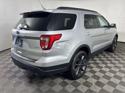 Ingot Silver 2018 Ford Explorer XLT